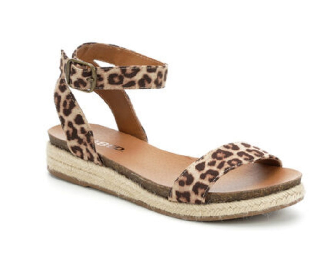 Cheetah Print Sandals..HELLO SUMMER